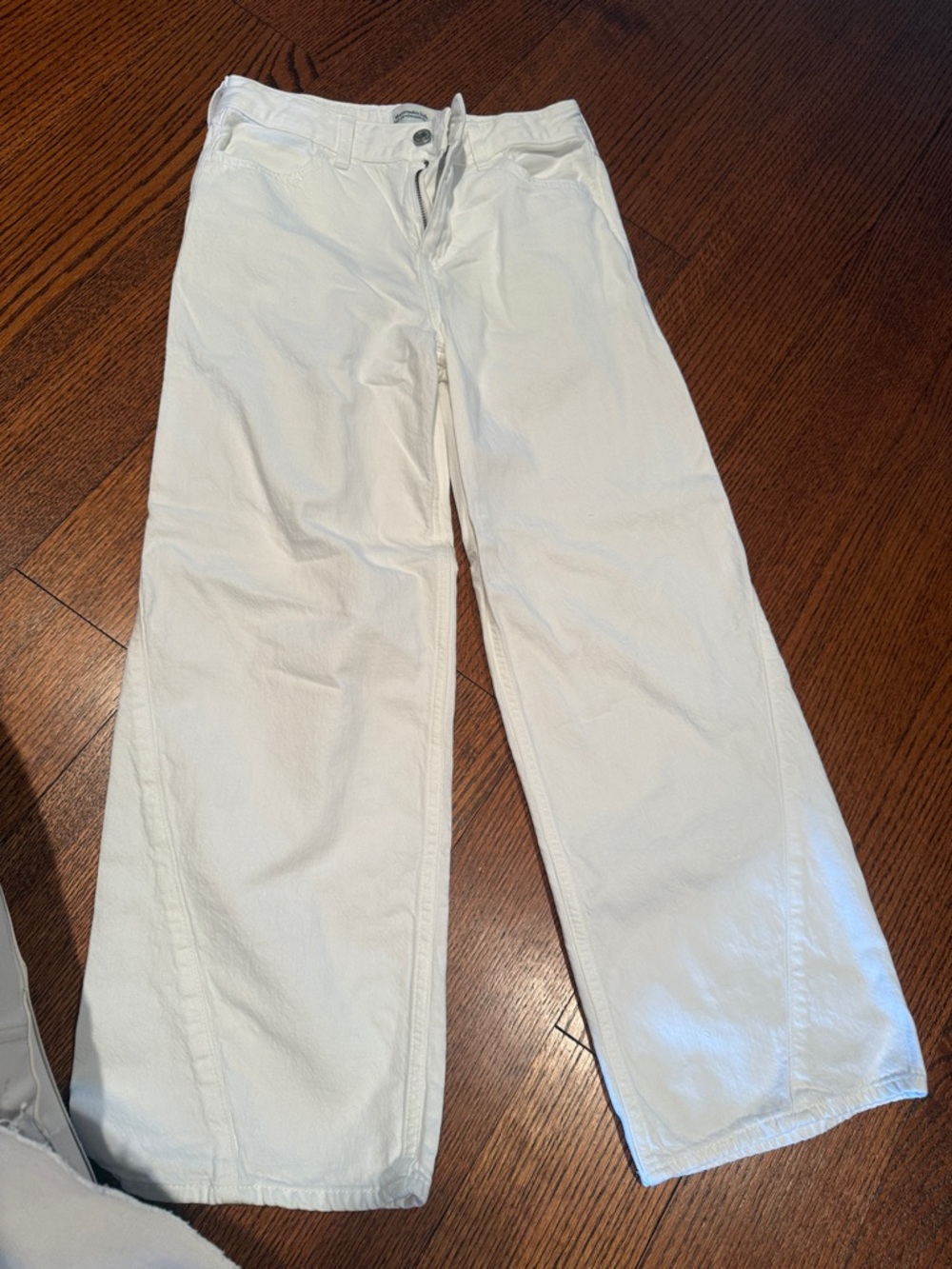 Abercrombie kids white jeans